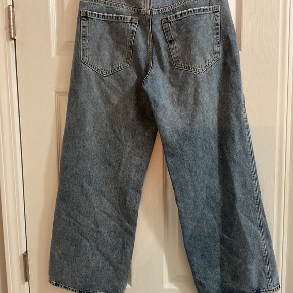 Hollister Low-rise Baggy Distressed Wide-leg Jeans, Size 28 Short (6 Short) - Picture 8 of 9